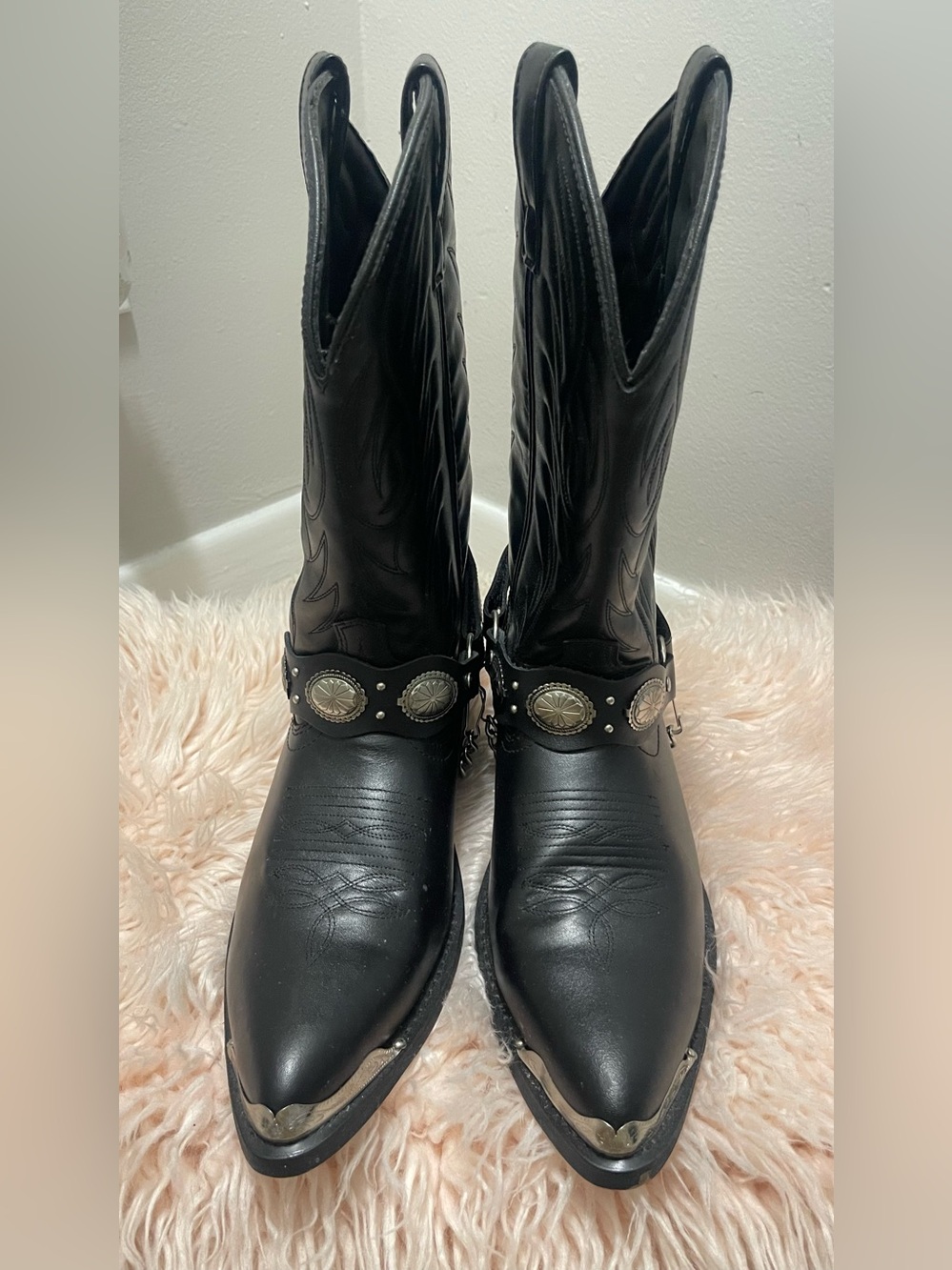 Laredo Black Western Leather Concho-Tip Heeled Boots